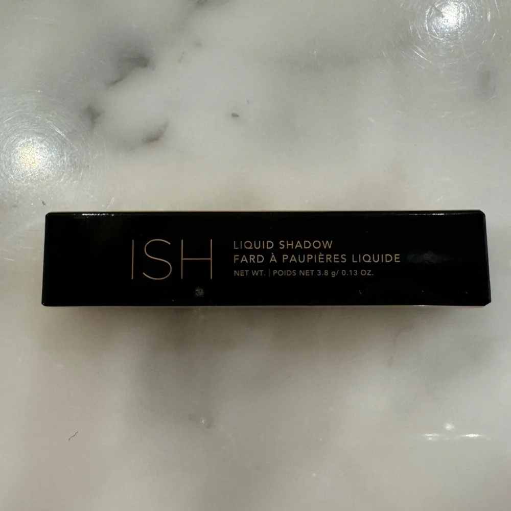 NIB ISH liquid shadow, classic smoke